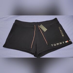 🌷🩳Tommy Hilfiger Black Athletic Shorts